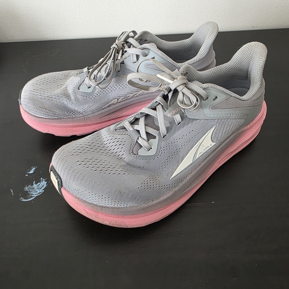 Altra Women's Gray and Pink Running Shoes